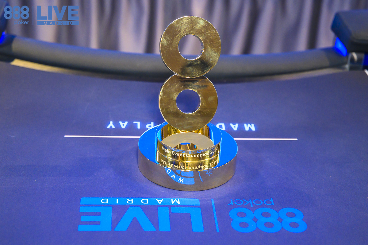 888poker LIVE Madrid Main Event Trophy