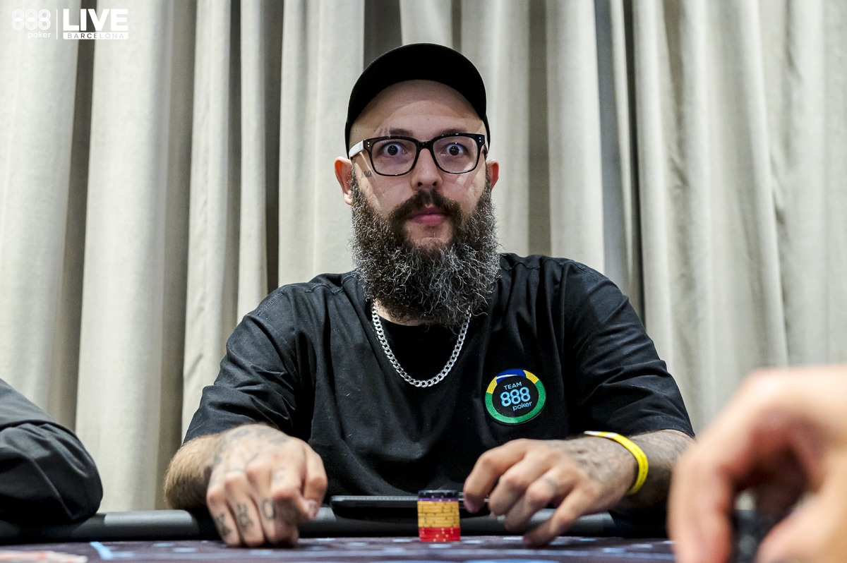 888poker Cultural Ambassador, Caue Moura also had a hard time on Day 1C