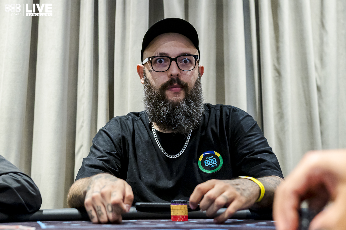 Alexandra Botez & 888poker Ambassadors Make Day 2 of Main Event