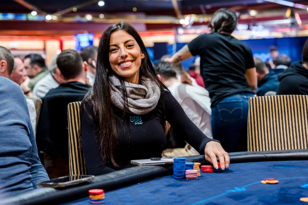 Does Playing Poker Make You Smarter?