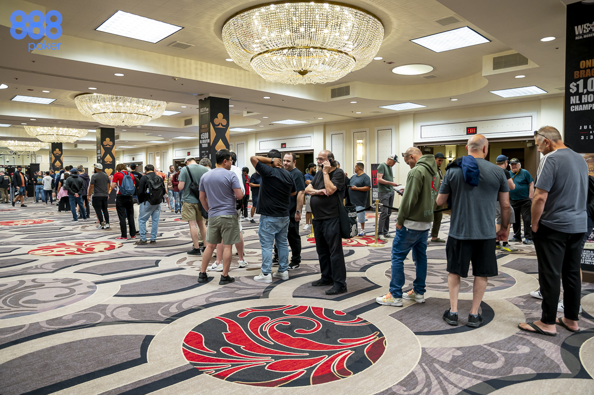 WSOP Registration Line