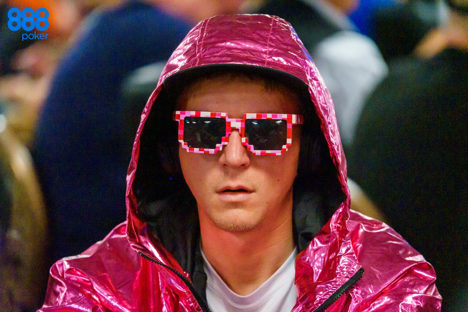  What to Wear When Playing Poker (Tells) - Headphones and Glasses