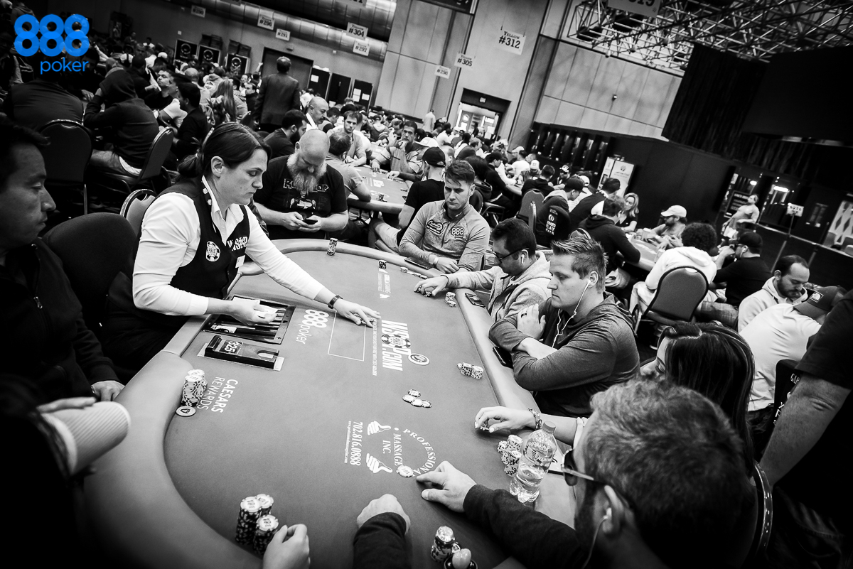Top 8 Hands from Weeks 4-5 of 50th Annual World Series of Poker