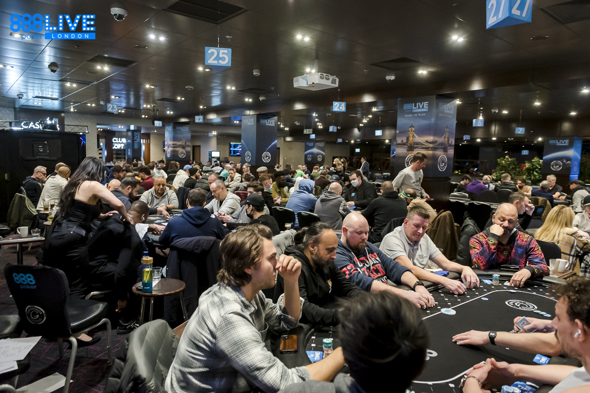 888poker LIVE Main Event – Day 2