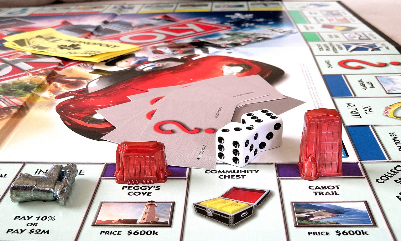 A poker player’s understanding of risk and reward should help them in Monopoly.