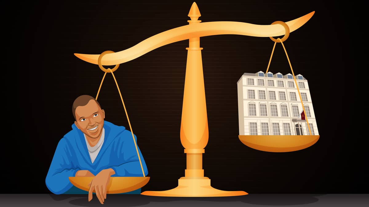 scales of justice with Phil Ivey