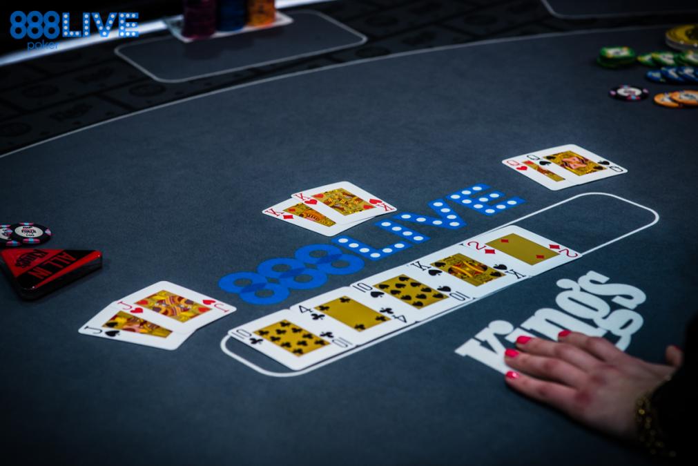 Online Poker Stakes - How Much Should You Start Betting On Online Poker