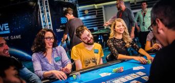 7 Dos and 1 Don’t for Hosting Your Next Poker Night!