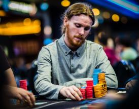 How to Dominate Your Poker Tournament as Chip Leader?