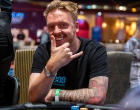 The Art of Self-Confidence: Building Belief at The Poker Table!