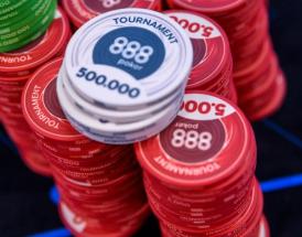 Discover the Differences Between Cash Game vs Tournament Poker!