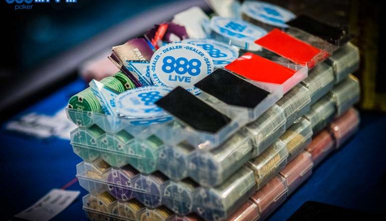Make Your Home Game the Next Best Thing with these Top 6 Poker Accessories!