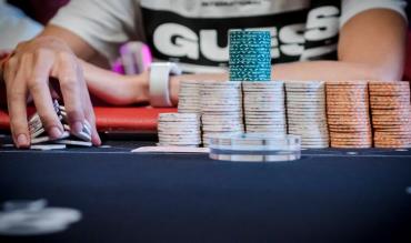 Poker for Dummies - Tips and Strategies for Beginner Players!
