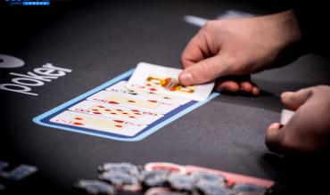 river poker play