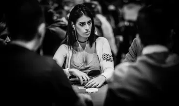vivi saliba playing poker
