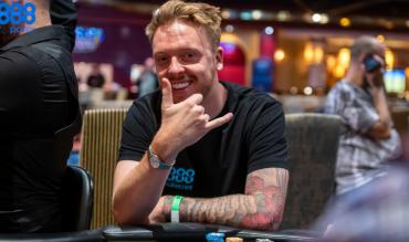 The Art of Self-Confidence: Building Belief at The Poker Table!