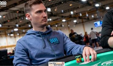 Nick Eastwood: The WSOP Day 2 Early Grind